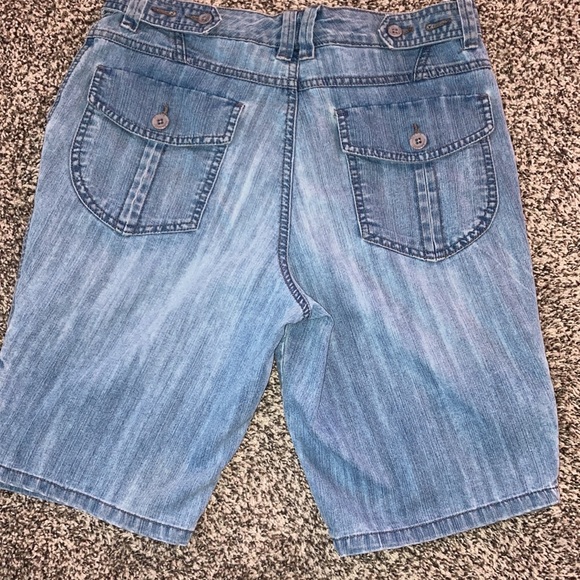 Gloria Vanderbilt Denim Shorts Size 12 Petite - Picture 2 of 7